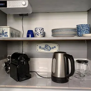 https://bed-and-breakfast-amsterdam-west.utrechthotels.net