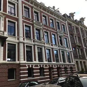 https://vondelparkmuseum-bb.thehaguehotels.net